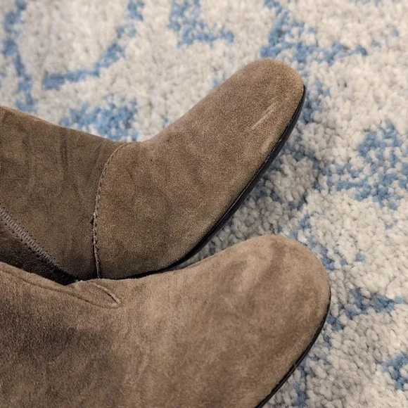 Vero Cuoio Textured Brown Heeled Boots - Picture 5 of 10